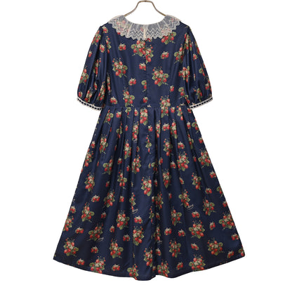 Strawberry time Vネックワンピース