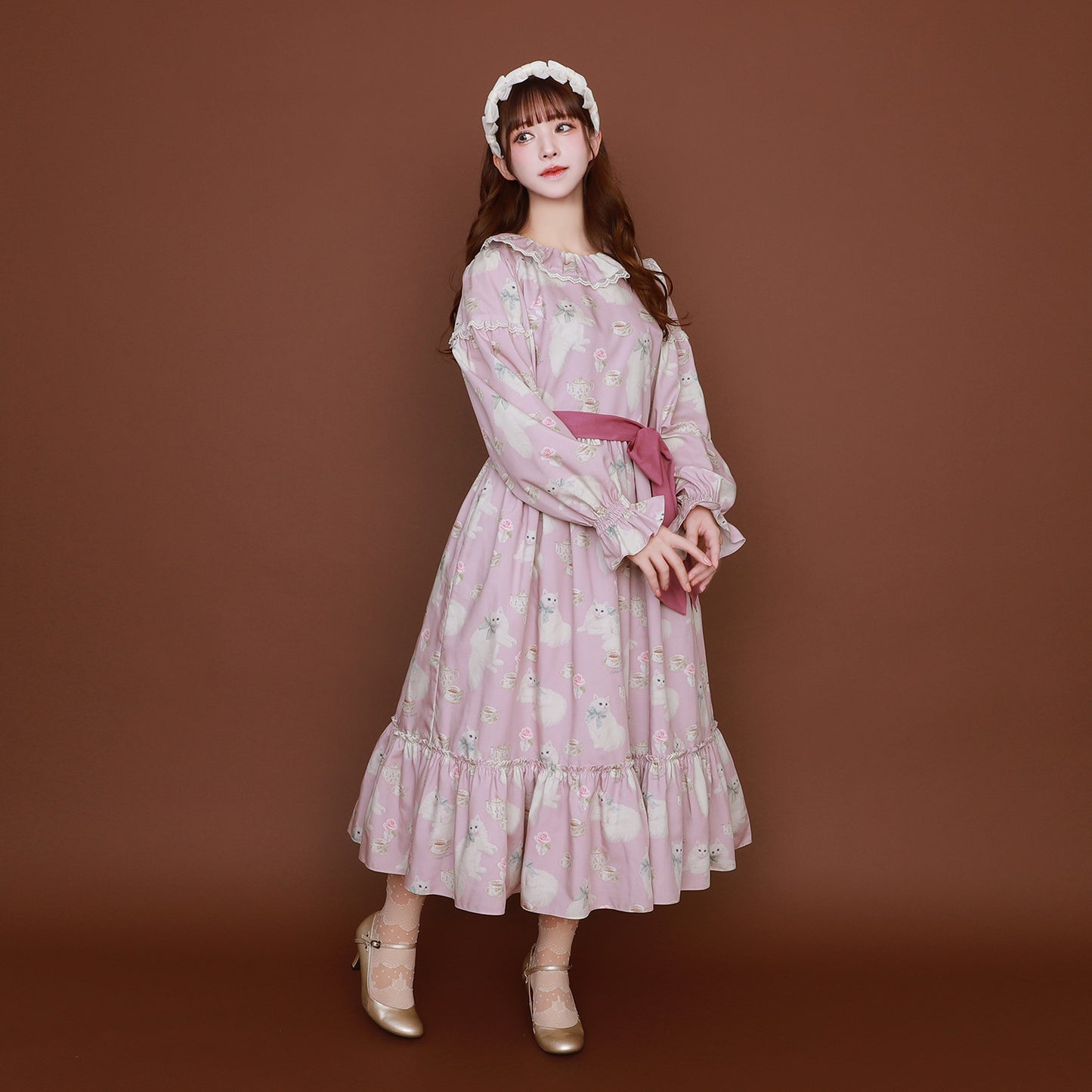 白猫のTea timeフリルカラーワンピース