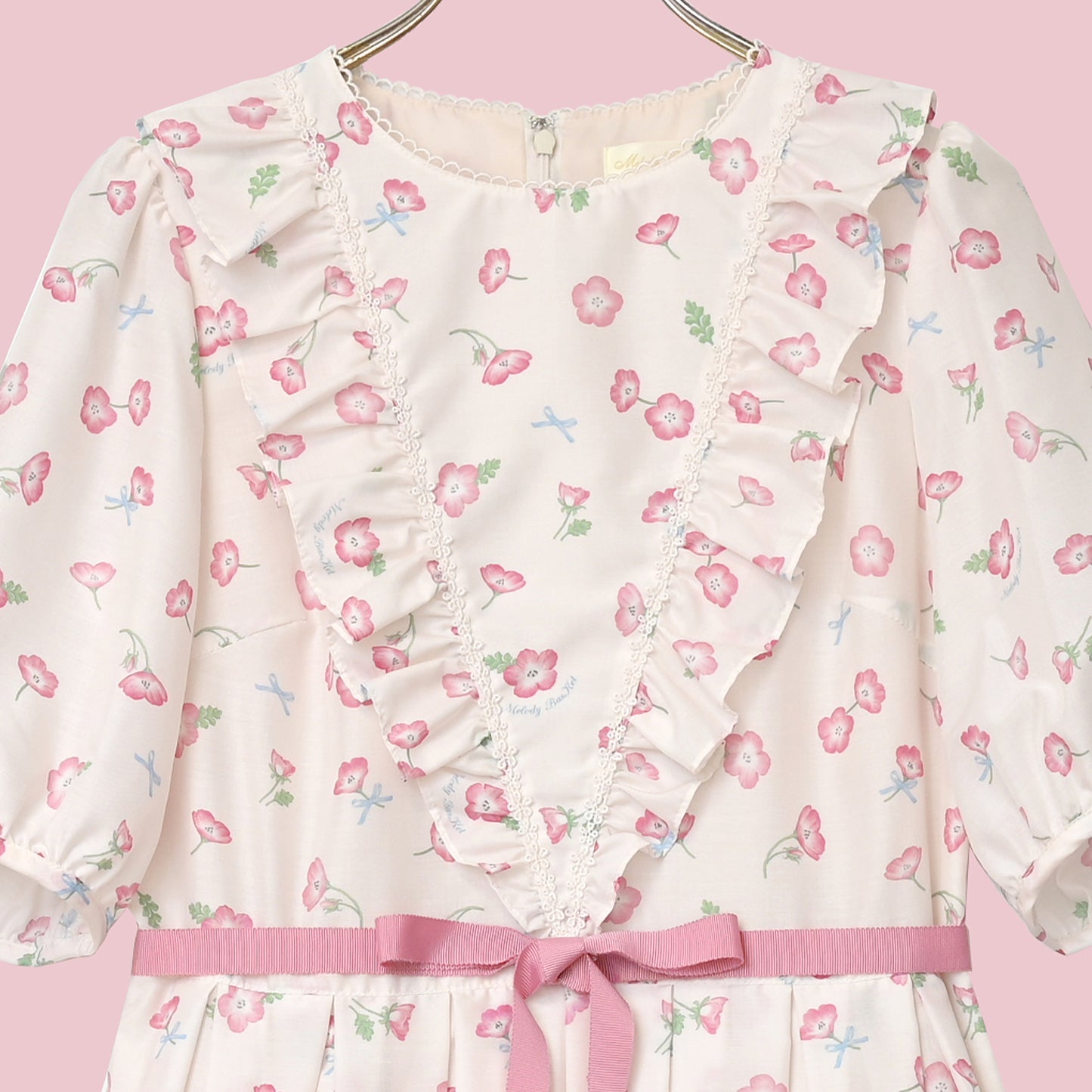 ネモフィラ畑のワンピース