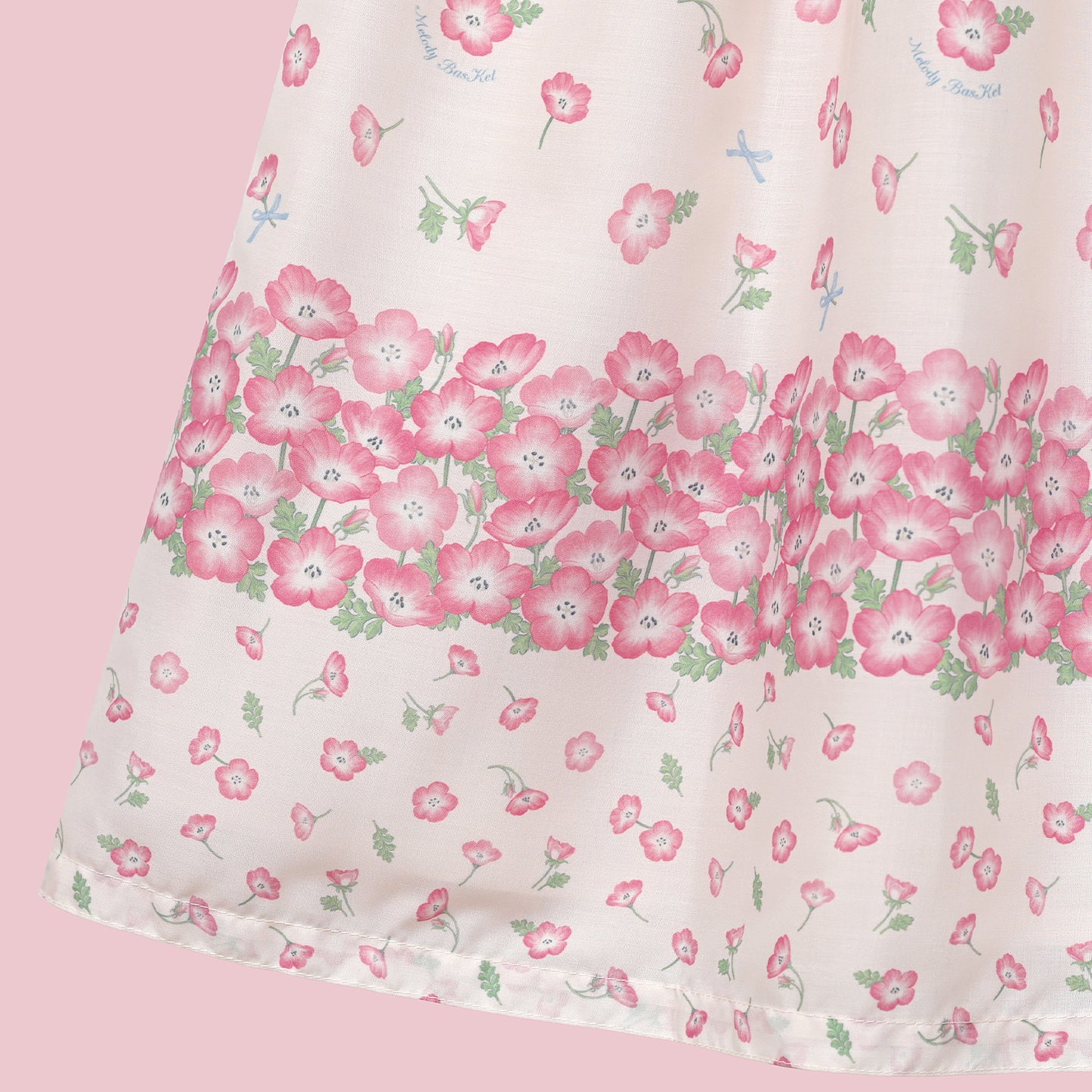 ネモフィラ畑のジャンパースカート