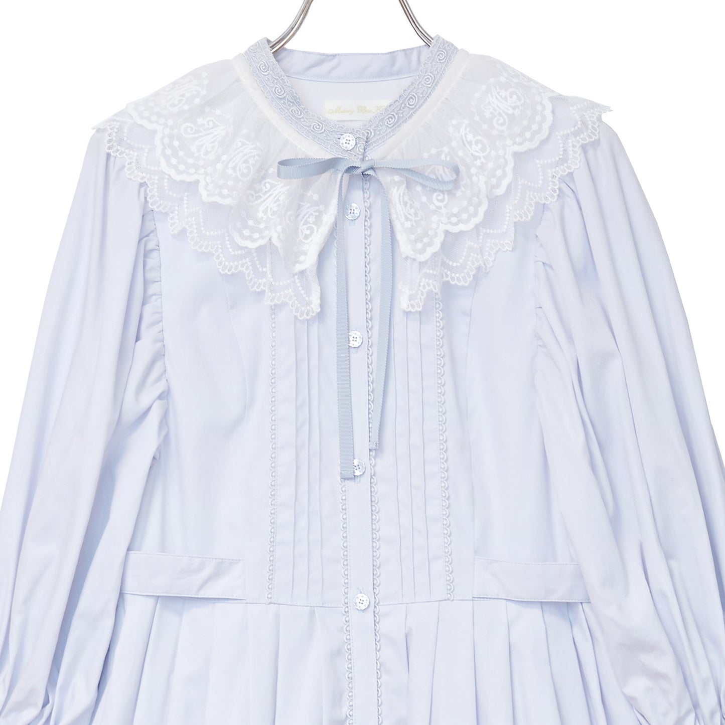 Lace collar voluminous sleeve dress