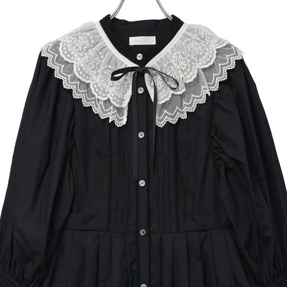 Lace collar voluminous sleeve dress