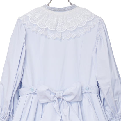 Lace collar voluminous sleeve dress
