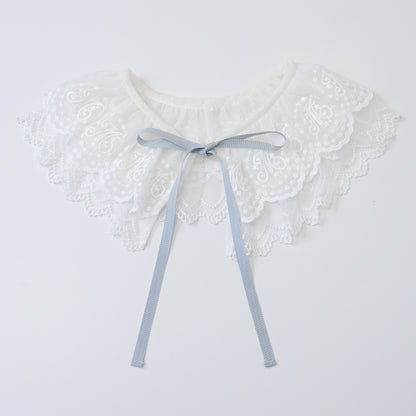 Lace collar voluminous sleeve dress
