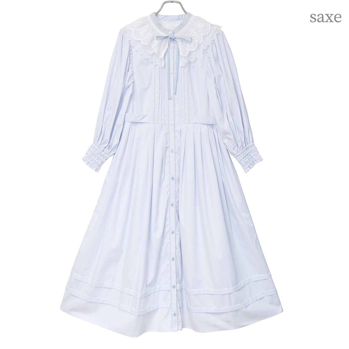 Lace collar voluminous sleeve dress