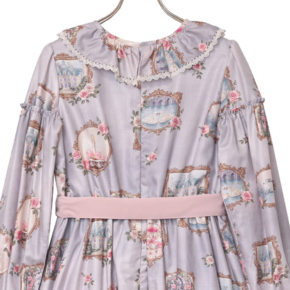 Cat in frame frill collar dress
