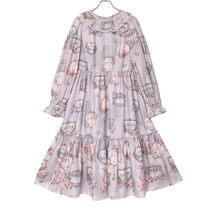 Cat in frame frill collar dress