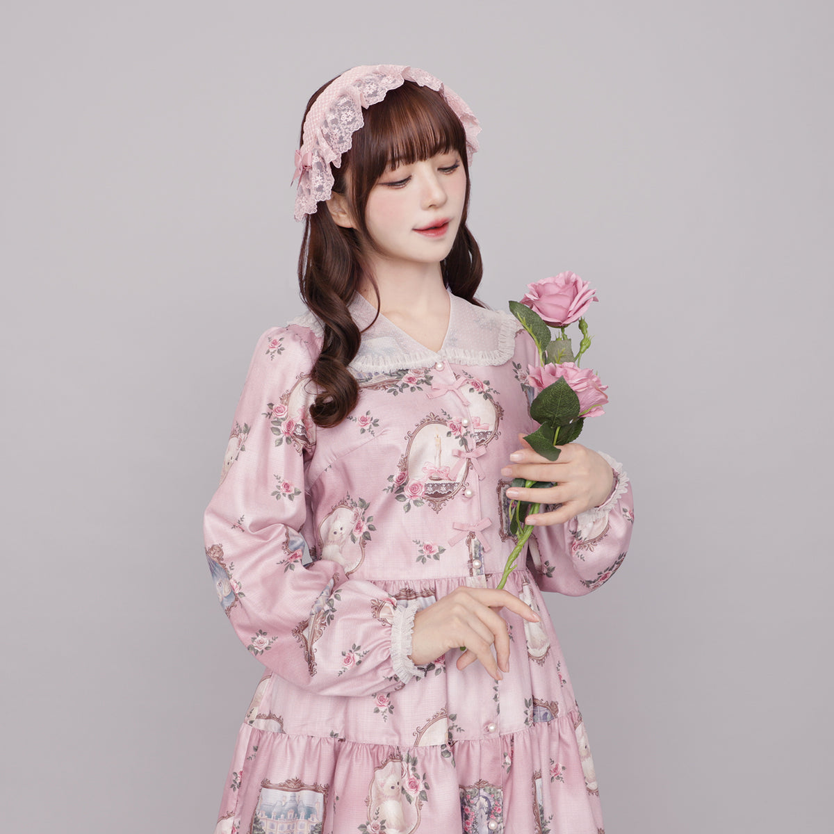 Cat in frame tulle collar dress