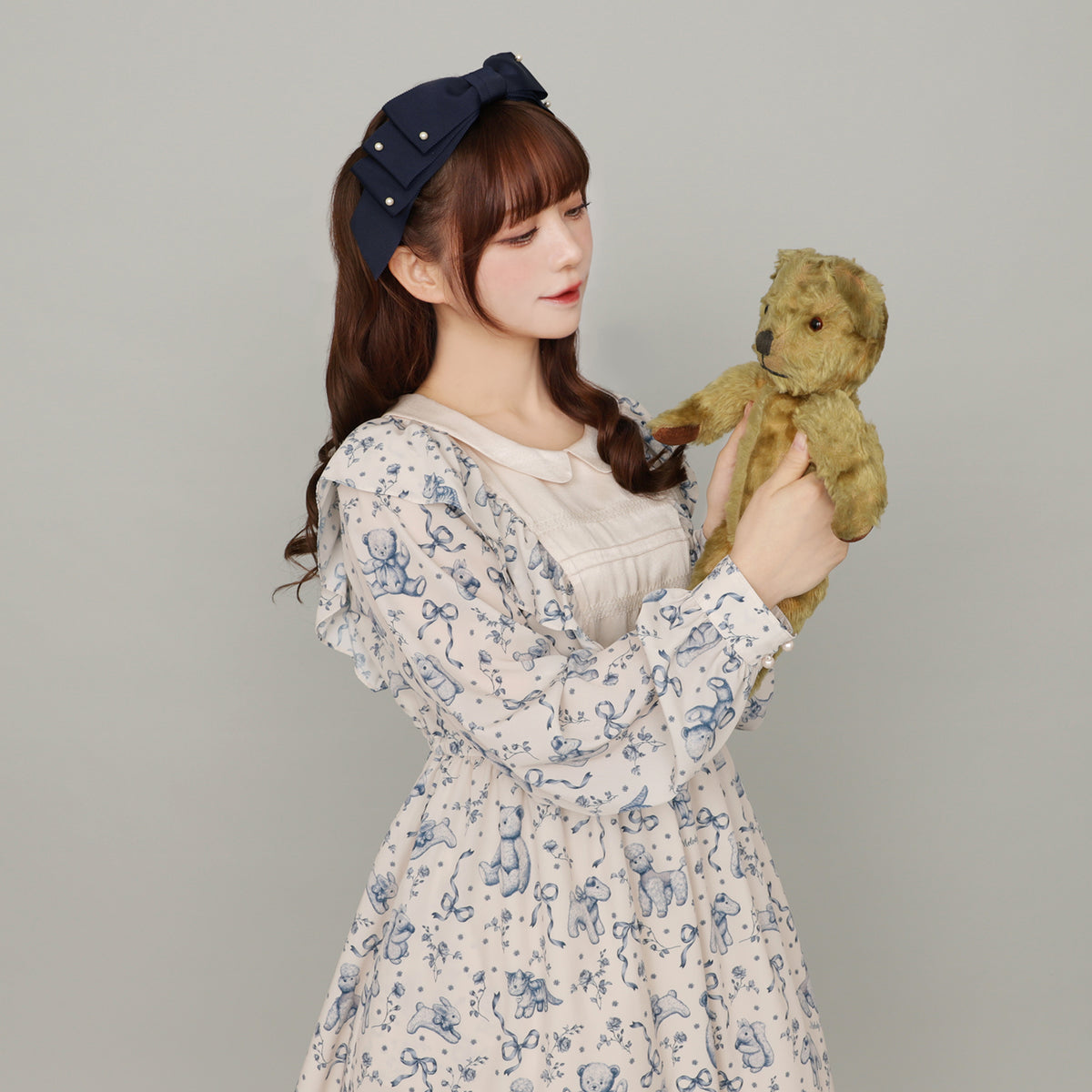 アンティークぬいぐるみ フリルワンピース