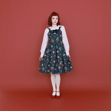 Load image into Gallery viewer, Strawberry Tartan ノースリーブワンピース(Strawberry tartan sleeveless dress)
