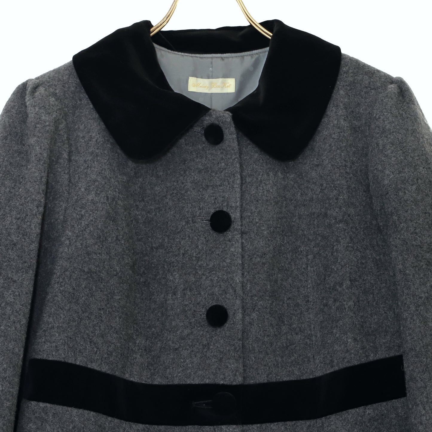 モノトーンスカラップコート