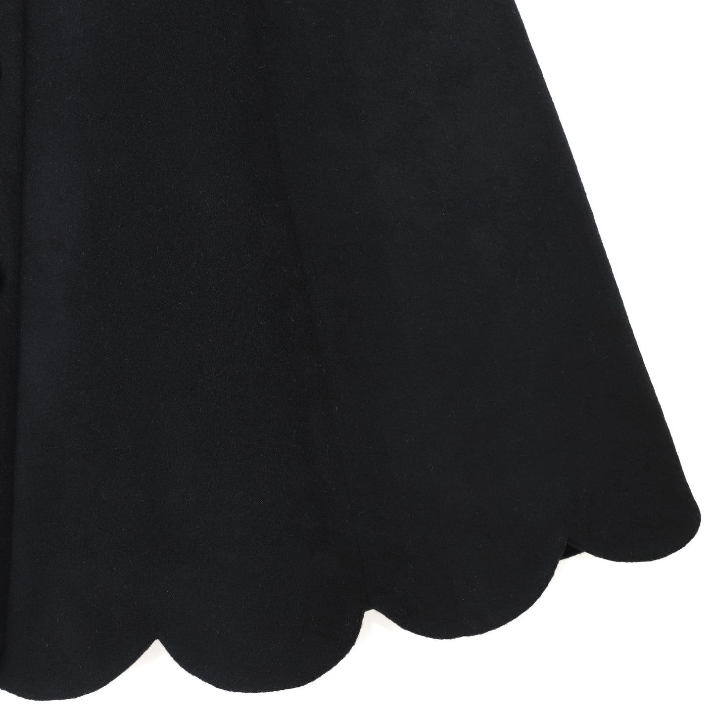 モノトーンスカラップコート