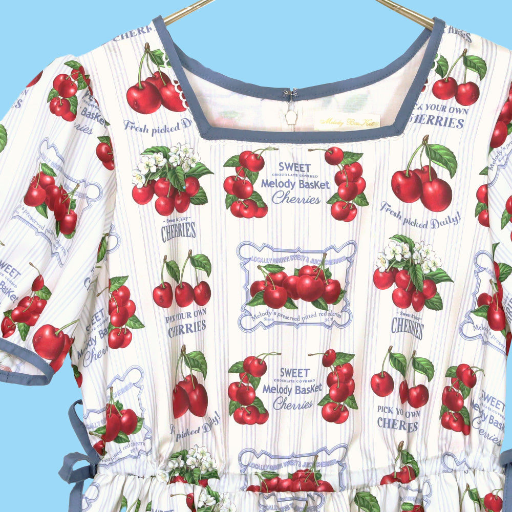 Fresh Cherryスクエアネックワンピース