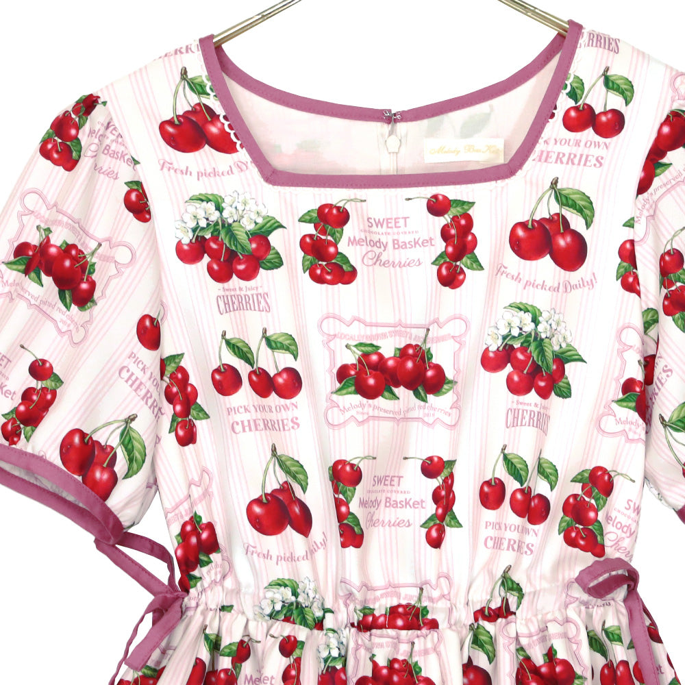 Fresh Cherryスクエアネックワンピース